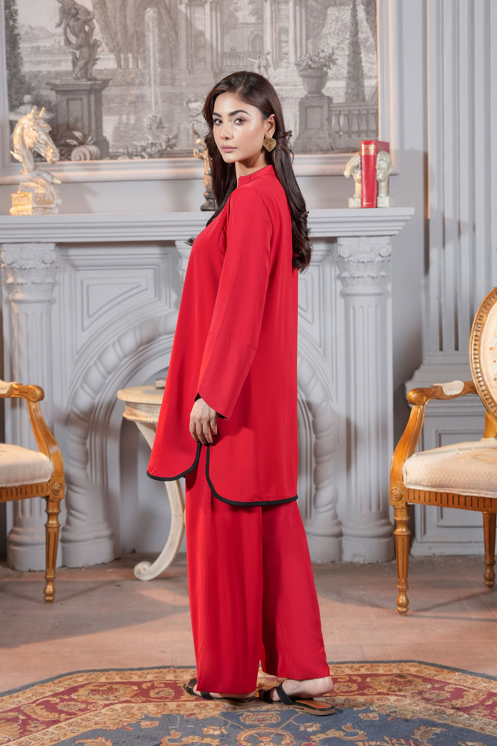 BLOOD RED ELEGANCE