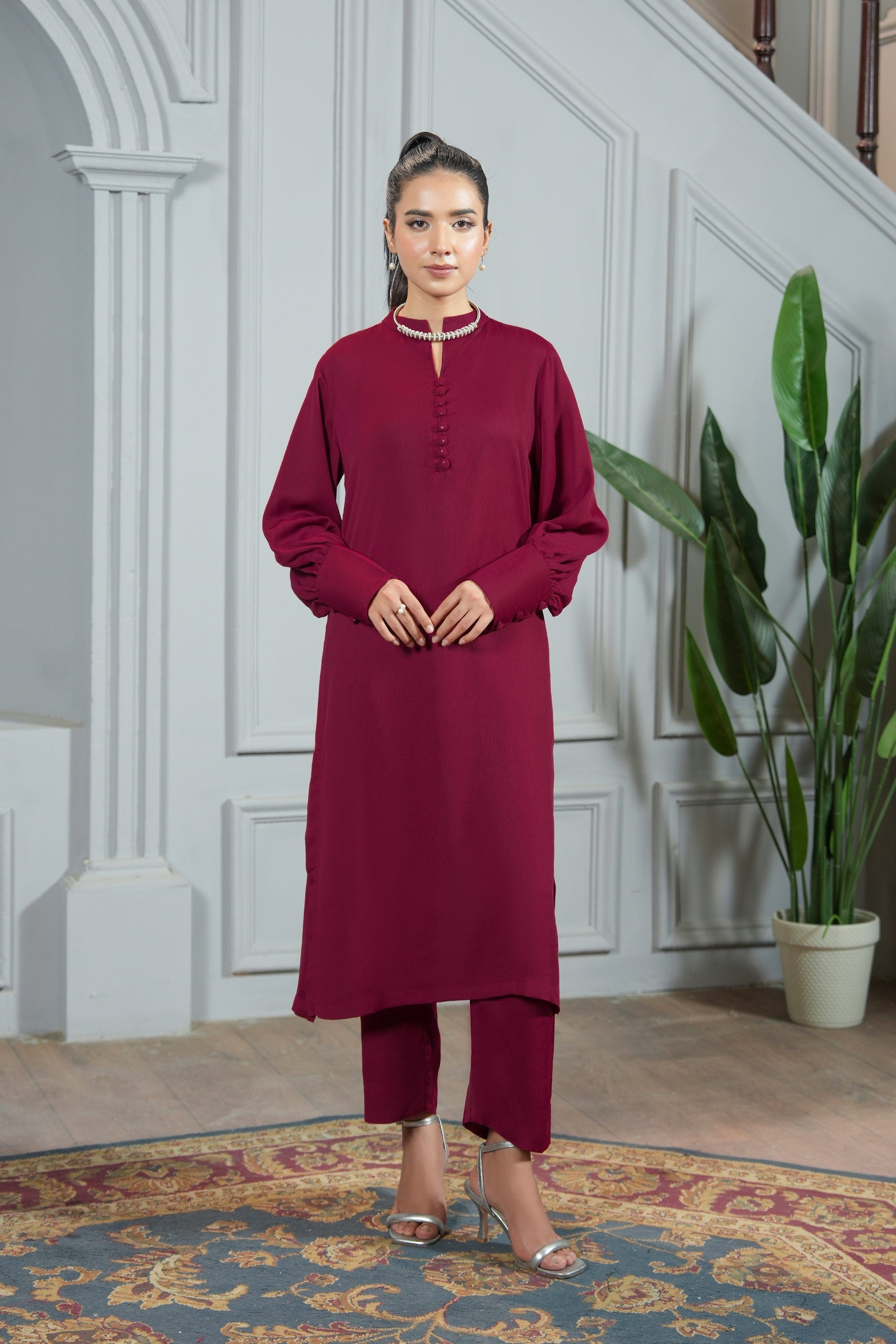 MAROON ROYAL